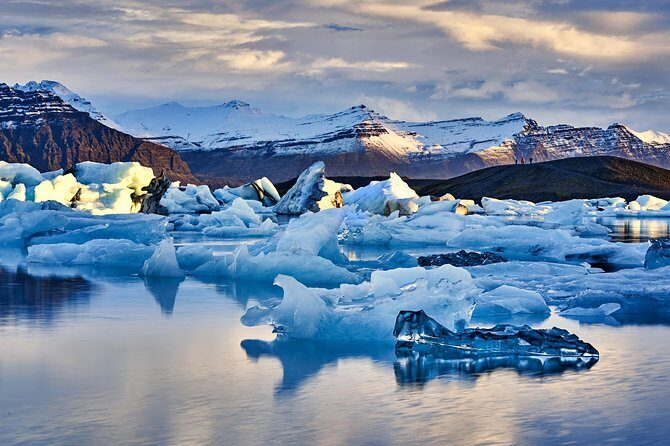 4 Day Blue Ice Cave, South Coast, Golden Circle, Snæfellsnes & Northern Lights - The Big Picture: A winter “hits-and-ice” route across Iceland