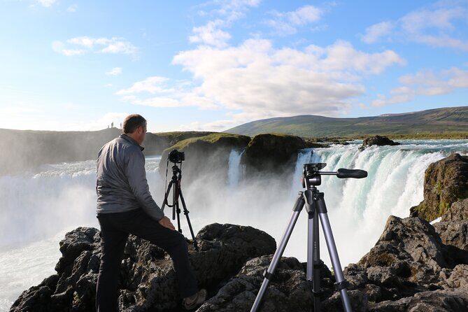 Day Trip to Lake Mývatn And The Nature Baths from Akureyri - Skútustaðagígar Pseudo-Craters: A Volcanic Texture Lesson in 15 Minutes