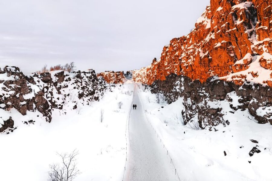 From Reykjavik: Golden Circle and Snowmobiling Tour - Guides and Small-Group Flow: The Difference Between Good and Great