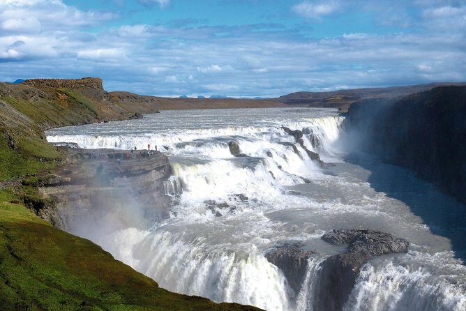 Golden Circle and Glacier Snowmobiling Day Trip from Reykjavik - Stop 1: Þingvellir National Park and the Two Plates Thing