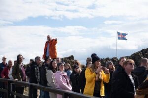 Golden Circle and Kerid Minibus Tour with Blue Lagoon Transfers - Geysir area and Strokkur: timing the famous eruptions