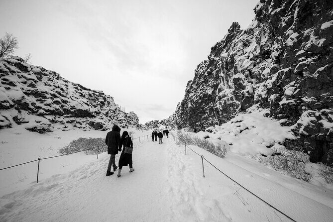 Golden Circle, Secret Lagoon and Northern Lights Tour - Golden Circle Loop: Geysir, Gullfoss, and Þingvellir Without a Rental Car