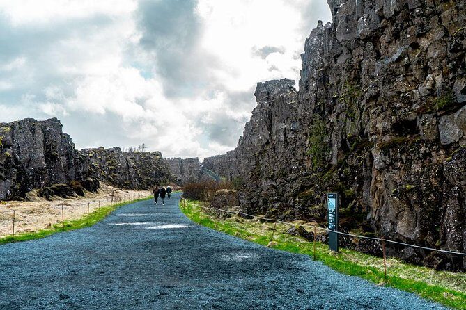 Golden Circle & Secret Lagoon Small-Group Day Tour from Reykjavik - Golden Circle in a small minibus: what makes the day work