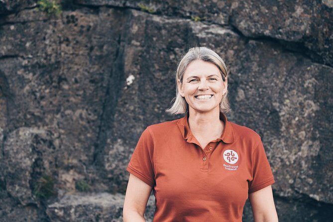 Golden Circle with Kerid Volcanic Crater Day Tour from Reykjavik - Kerið Volcanic Crater: The Bonus Stop That Changes the Day