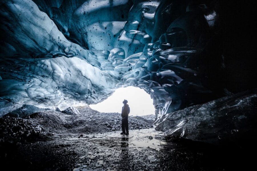 Iceland 3-Day Tour Golden Circle, Glacier Lagoon, & Ice Cave - The natural ice cave: why conditions control the experience