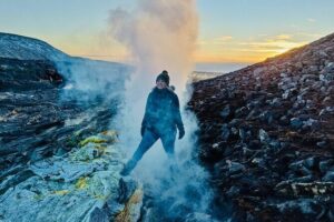 Iceland Hiking Tour to Fagradalsfjall Volcano with Local Guide - The Grindavík Stop: Seeing the Real Human Side of Eruptions