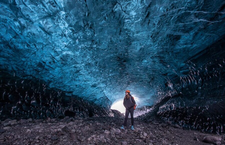 Jökulsárlón: Crystal Ice Cave Super Jeep Tour - Jökulsárlón to Breiðamerkurjökull: why this is the easy ice-cave route