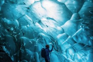 Jökulsárlón: The Original Ice Cave Tour on Vatnajökull - The route to the blue ice caves: what happens after the 4x4