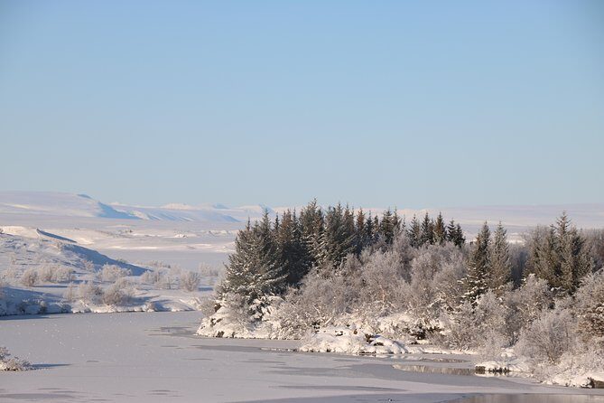 Lake Mývatn and Powerful Dettifoss Day Tour from Akureyri - Stop 1: Goðafoss Waterfall and the Easy, Spectacular First Hit