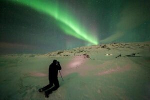Northern Lights Bus Tour from Reykjavik with Hot Chocolate - Thingvellir National Park: Your First Dark-Sky Stop