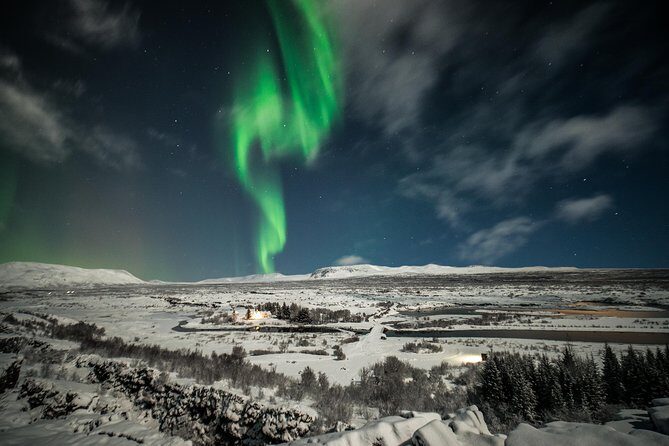 Northern Lights Bus Tour from Reykjavik with Hot Chocolate - Hot Chocolate Comfort: More Than a Cute Extra