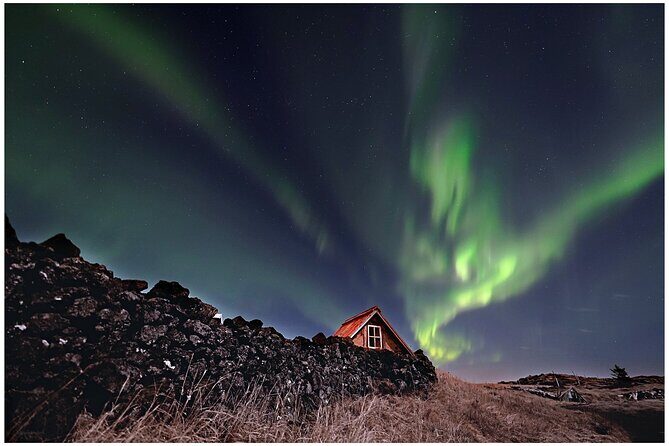 Northern Lights Small-Group Tour with Hot Chocolate & Photos - Your First Aurora Hunt Moment: Planning, Then Waiting Outside