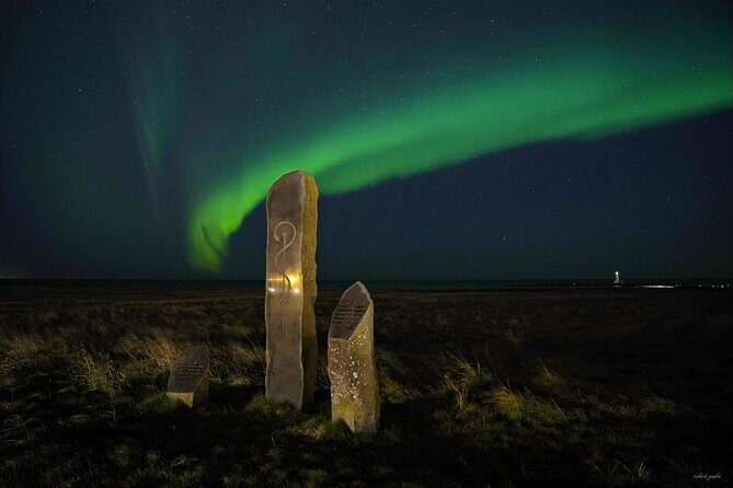 Northern Lights Small-Group Tour with Hot Chocolate & Photos - Icelandic Folklore and On-Board Commentary: More Than Small Talk