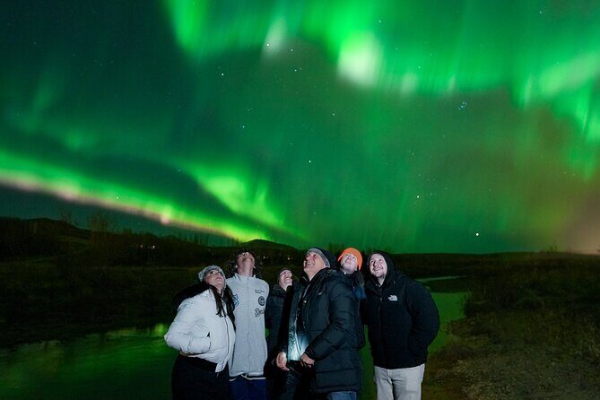 Private Aurora Hunt with Photos in Super Defender - The 9:00 pm Game Plan and Weather Updates