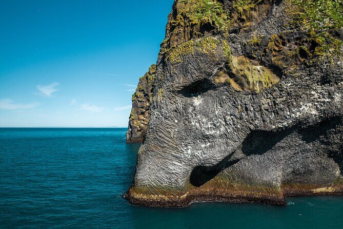 Puffin and Volcano Tour with Ebbi - Meet Ebbi by the harbour: getting there and what the ride feels like