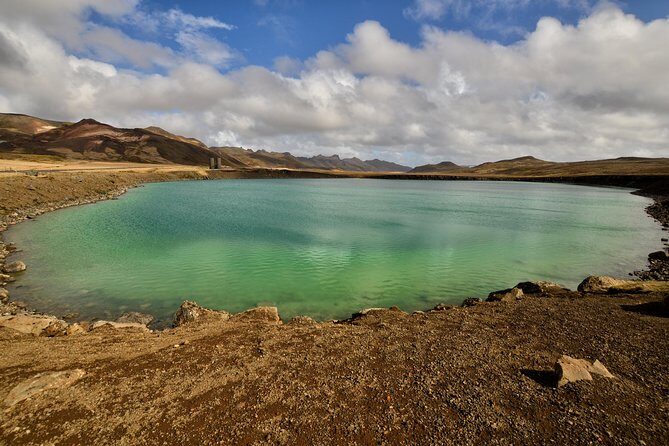 Reykjanes Geopark Small-Group Tour with Airport Transfer - Kleifarvatn Lake: a quick stop with eerie folklore energy