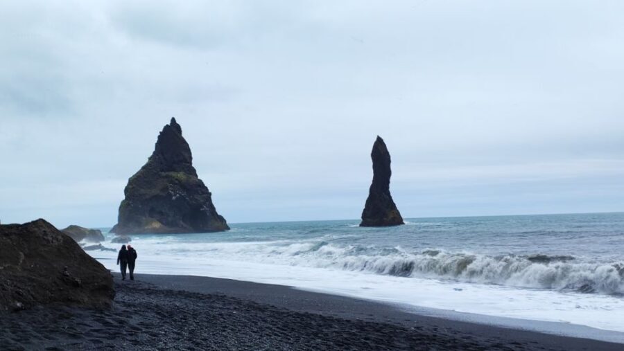Reykjavík: 2-Day Tour with Icebergs, Glaciers & Waterfalls - Day 2: Jökulsárlón Glacier Lagoon, Optional Amphibious Boat Tour, and Diamond Beach