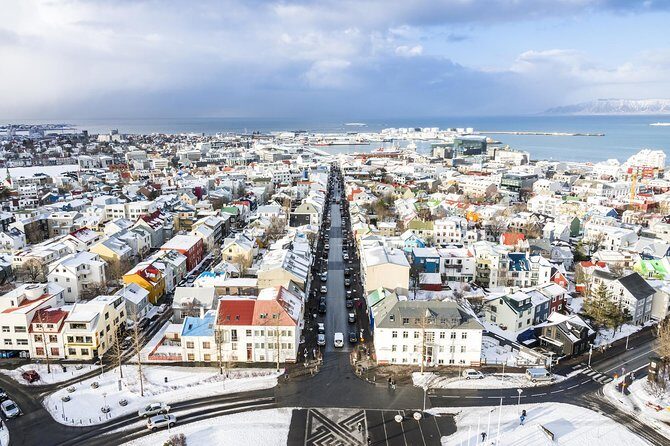 Reykjavik City Walking Tour - Hallgrímskirkja: the stepped church and the best cold-weather viewpoint