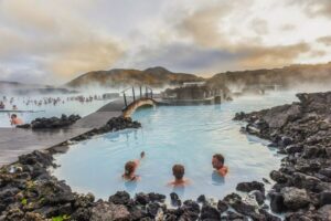Reykjavík: Golden Circle, Blue Lagoon, and Aurora Tour - Golden Circle route: Thingvellir, Gullfoss, Geysir, and Kerið crater (and where time can feel tight)