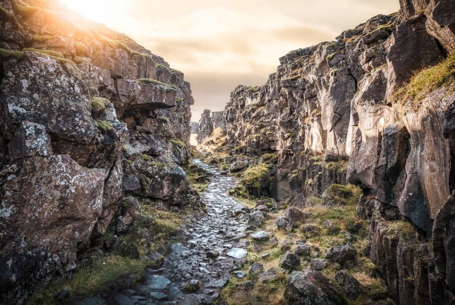Reykjavik: Golden Circle Full-Day Tour with Kerid Crater - Kerið crater photo stop: the volcanic bowl you can spot fast
