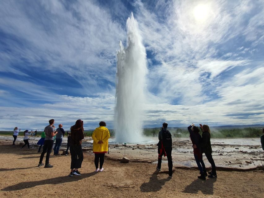 Reykjavik: Golden Circle, Kerid Crater, & Blue Lagoon Tour - Thingvellir National Park: where tectonic plates turn into walkable reality