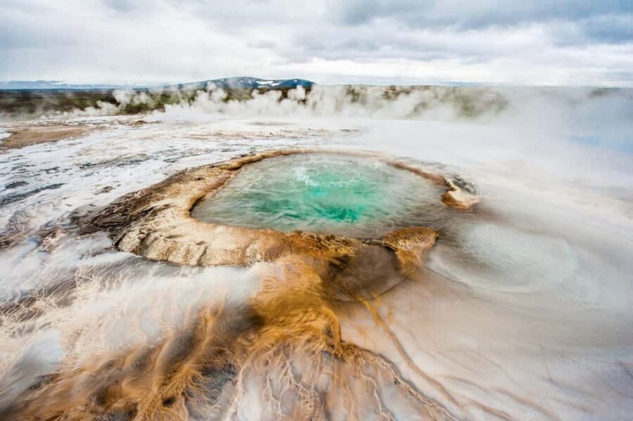 Reykjavík: Golden Circle, Secret Lagoon, & Friðheimar Tour - Thingvellir National Park: parliament plus tectonic plates