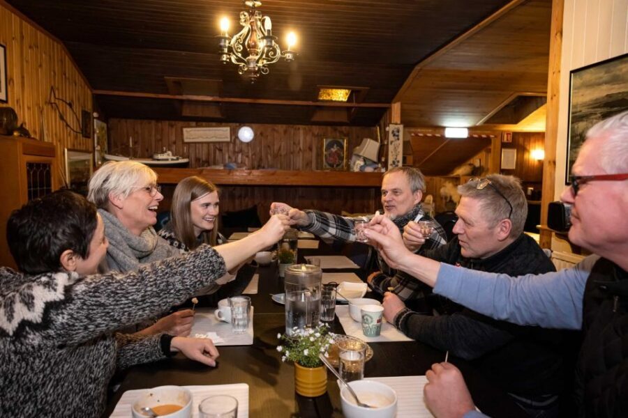 Reykjavik: Icelandic Food Tour - Meeting at Hlöllabátar and Getting Oriented Fast