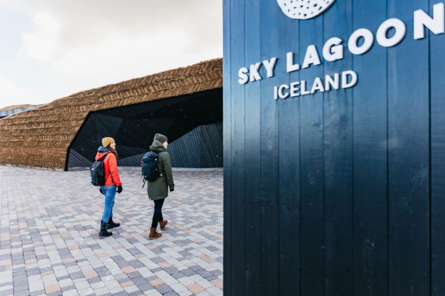 Reykjavik: Sky Lagoon Admission with Transfer - What 2.5 hours really feels like inside the lagoon