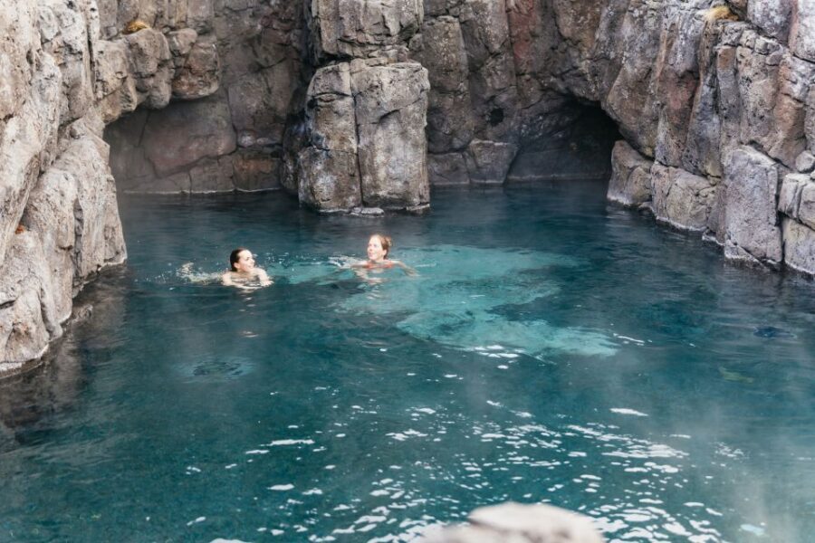Reykjavik: Sky Lagoon Admission with Transfer - Tours inside, but not rushed: how to use the bar and sauna time