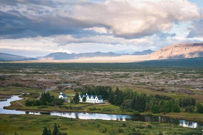 Silfra Drysuit Snorkeling with Free Photos - Meet on Location - Silfra’s Draw: Swimming Between the Continents at Þingvellir