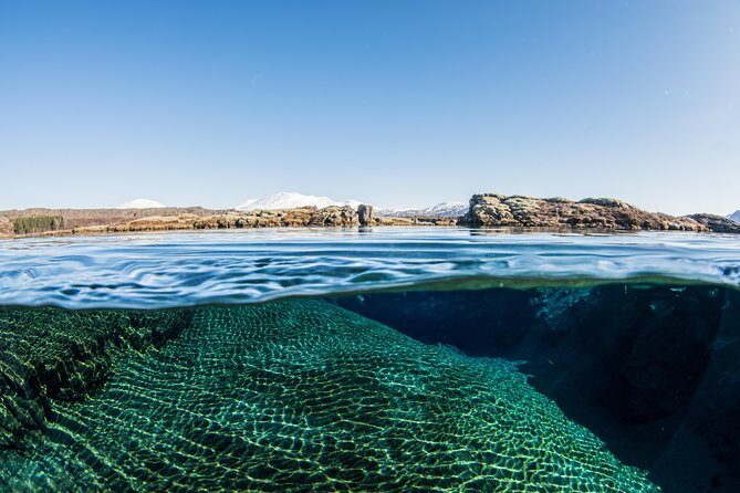 Silfra: Snorkeling Between Tectonic Plates - Meet on Location - Guide Quality: Why PADI Coaching Makes the Difference