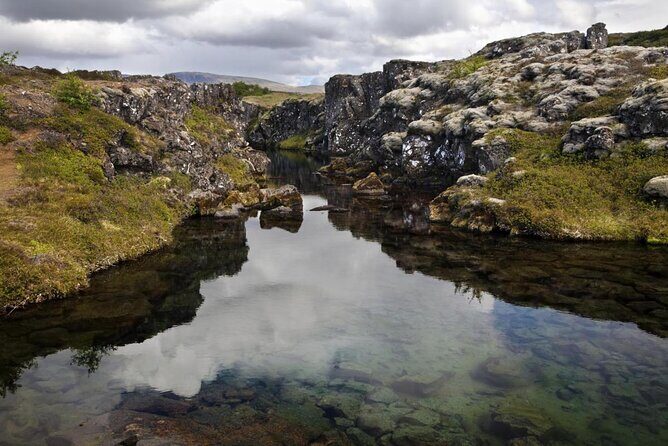Silfra: Snorkeling Between Tectonic Plates - Meet on Location - Your 2.5 Hours: Prep That Builds Comfort (Not Stress)
