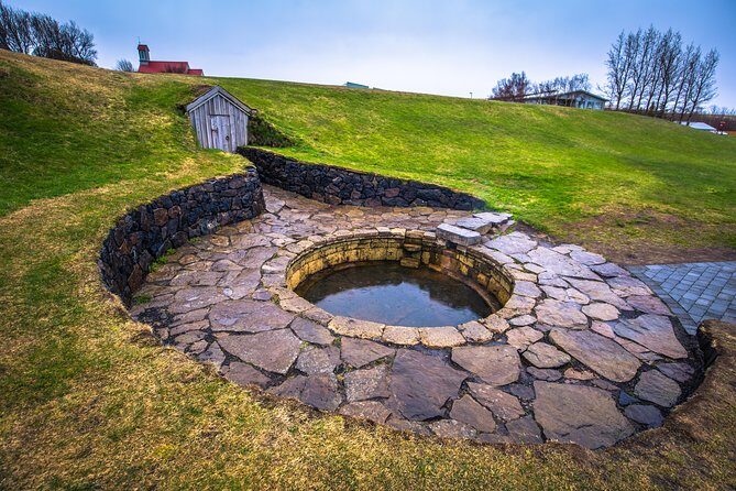 Silver Circle: Lava Cave, Waterfalls & Iceland Horses-Small Group - Pickup, Wi‑Fi Bus, and the Real Timing of a 10-Hour Day