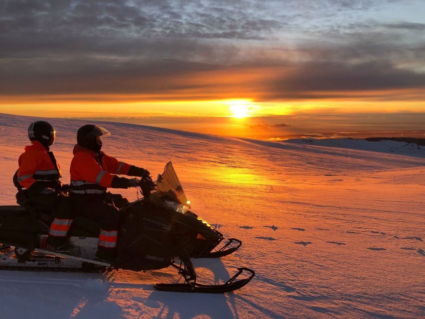 Snowmobiling on Eyjafjallajökull - Stop-by-Stop: What Happens on the Day