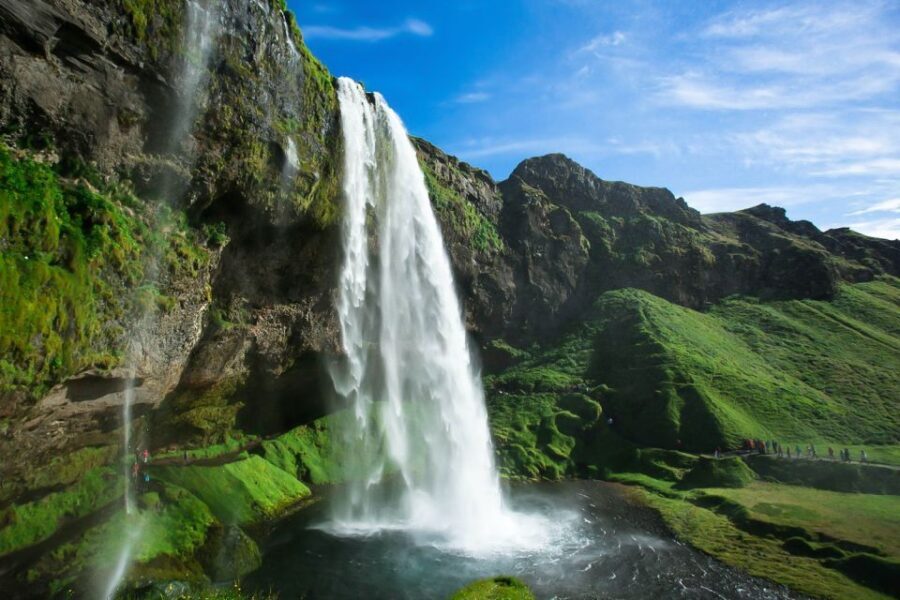South Coast Classic: Full-Day Tour from Reykjavik - Timing, weather changes, and why the guide matters