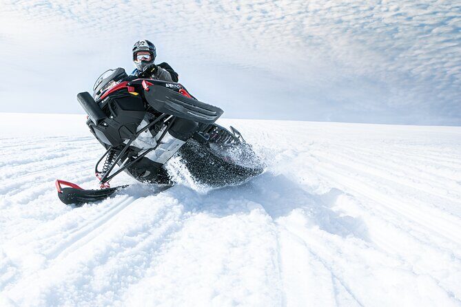 Super Jeep Golden Circle & Snowmobile on Glacier from Reykjavik - Þingvellir National Park: history and tectonics in one packed 30 minutes