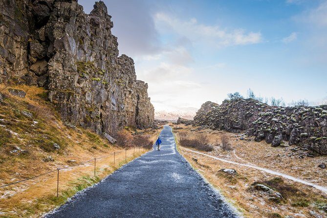 The Golden Circle Guided Bus Tour from Reykjavik - Stop 1: Strokkur and the Geysir geothermal area (1 hour)