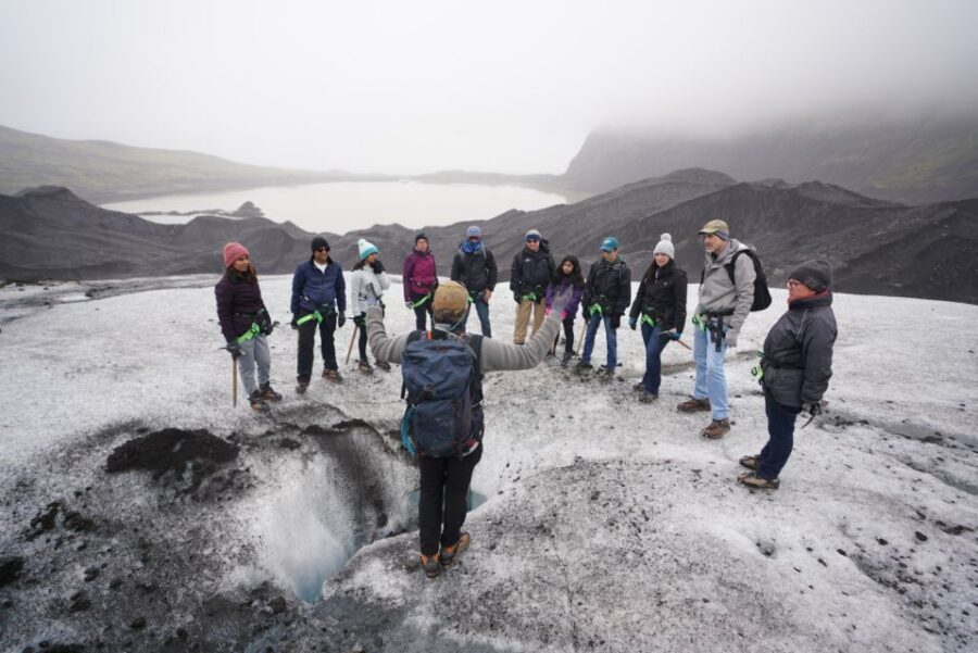 Vatnajökull: Short Glacier Encounter Walk with 4x4 Transfer - Getting There: Freysnes Meeting Point and the 4x4 Boost
