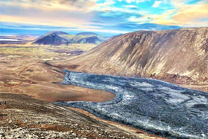 Volcano Eruption Site Hike & Reykjanes Tour from Reykjavik - Kleifarvatn Lake: a scenic breather before the lava