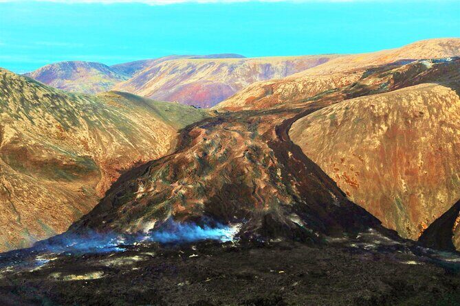 Volcano Hike and Blue Lagoon Including Admission Small Group Tour - Getting to the Reykjanes Peninsula: pickup timing and onboard extras