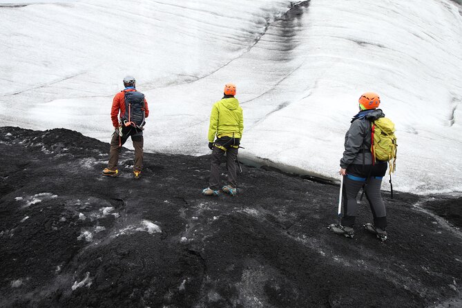 Glacier Hike at Solheimajokull in Small Group (6 pers max) - Small-group format: max 6 means you don’t get lost in the crowd